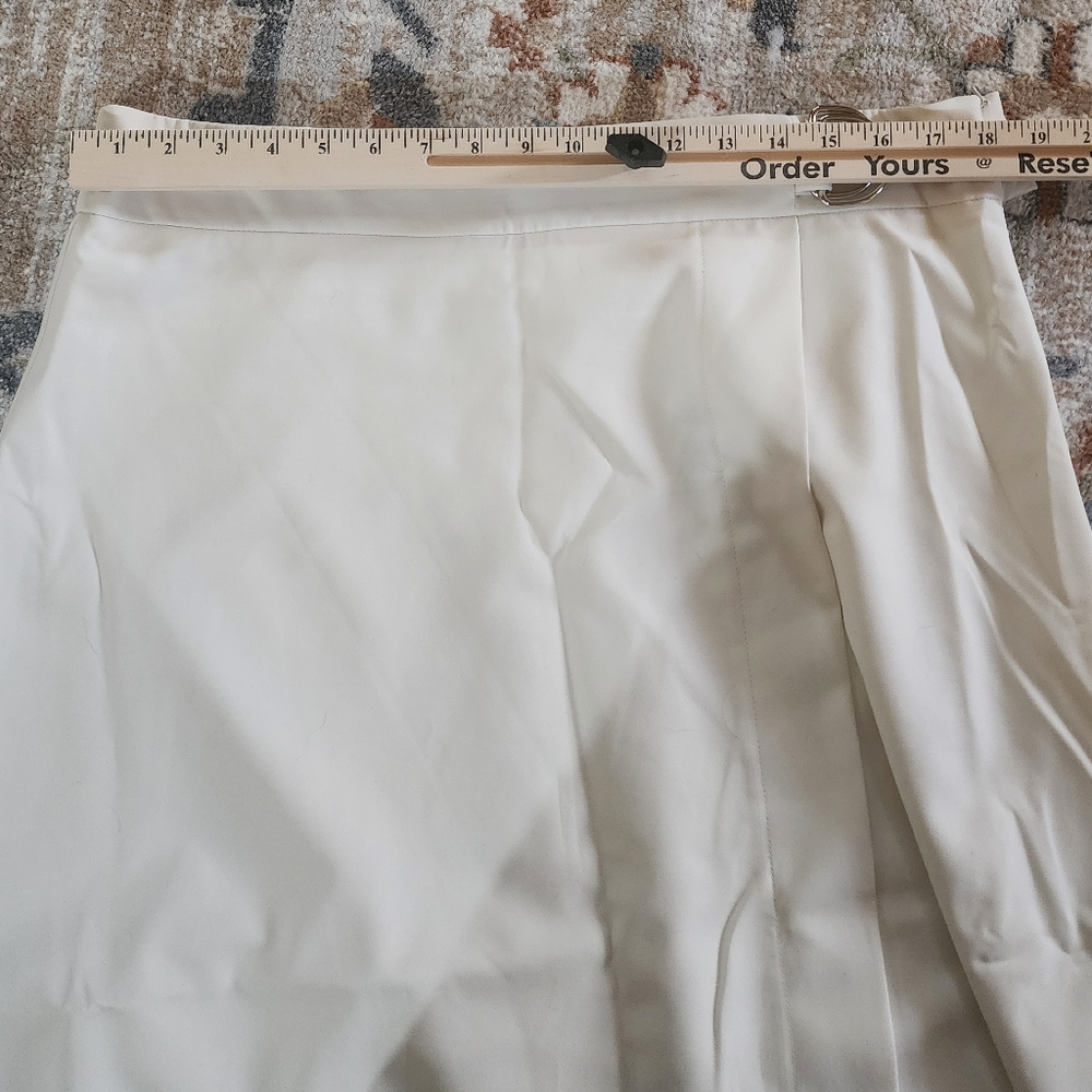 Asymmetrical Hem Skirt - Picture 9 of 10